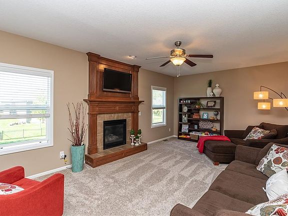 5th image of 514 NE 42nd Ct