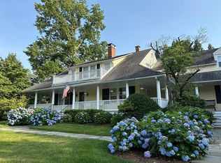 17 Binney Ln, Old Greenwich, CT 06870