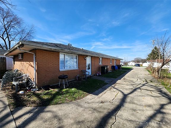 3rd image of 1614 Montgomery Ave
