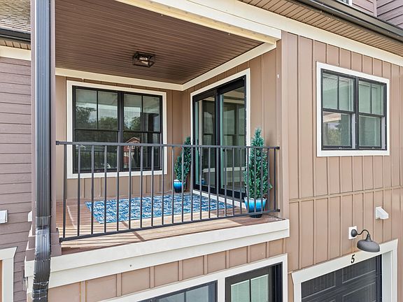 2nd image of 5 Lennox Way
