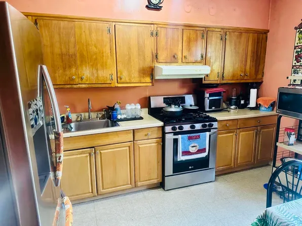 52 Booream Avenue image 2 of 18