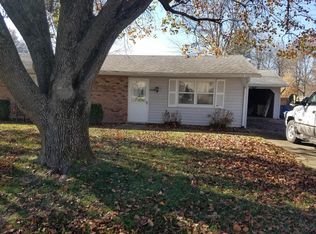 1601 Stanley Dr, Olney, IL 62450