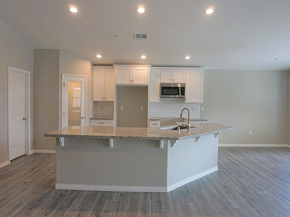 5th image of 12845 Briarcliff Dr