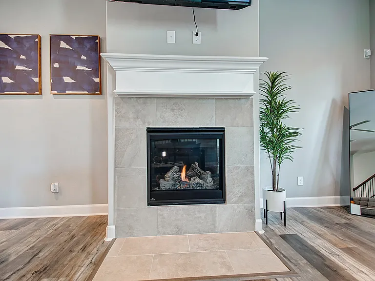 4151 Dupont St — Photo 44
