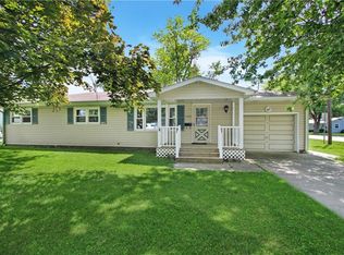 2002 Grant Ave, Charleston, IL 61920