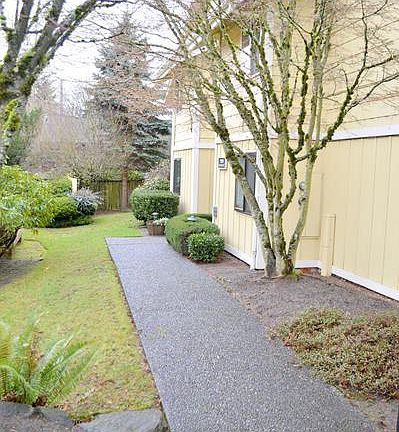 3rd image of 725 141st Pl NE APT 3