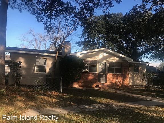 2nd image of 2830 N 11th Ave