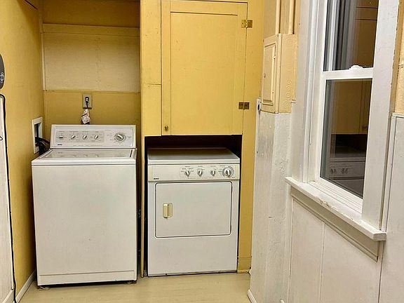 5th image of 117 Kellogg Ave
