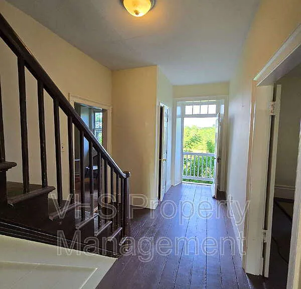11160 Pleasant Vale Rd — Photo 2