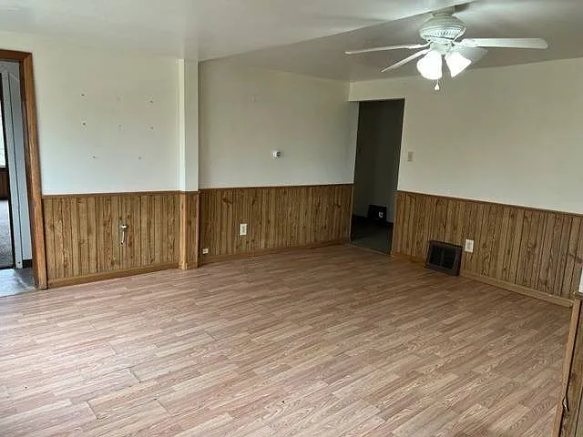 3 bed, 1.0 bath, $695 — Photo 3