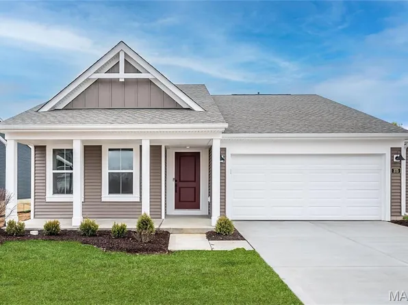 375 Valley Bluff Dr, Wentzville, MO 63348