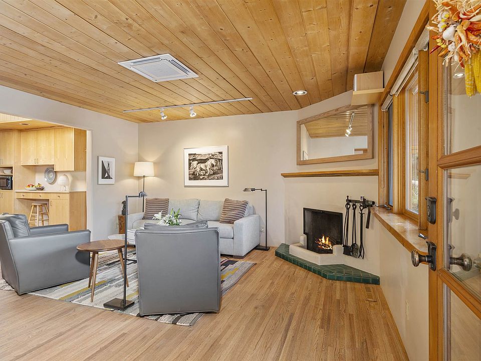 1st image of 1021 Camino Redondo