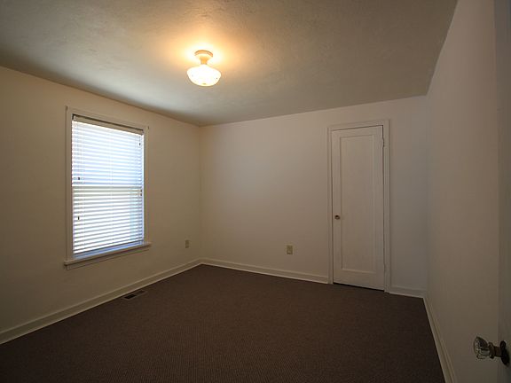 4th image of 7287 Blue Spruce Ln