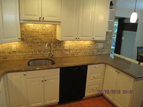 3rd image of 17 Marion Dr