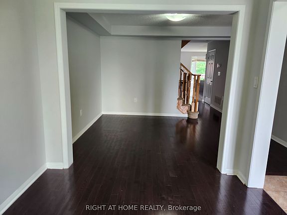5th image of 786 Bolingbroke Dr