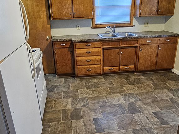 4th image of 4141 C St