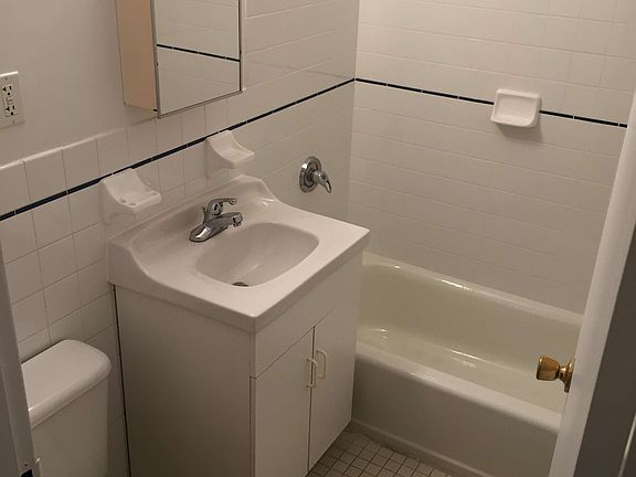 4th image of 27 W 84th St APT 2RW