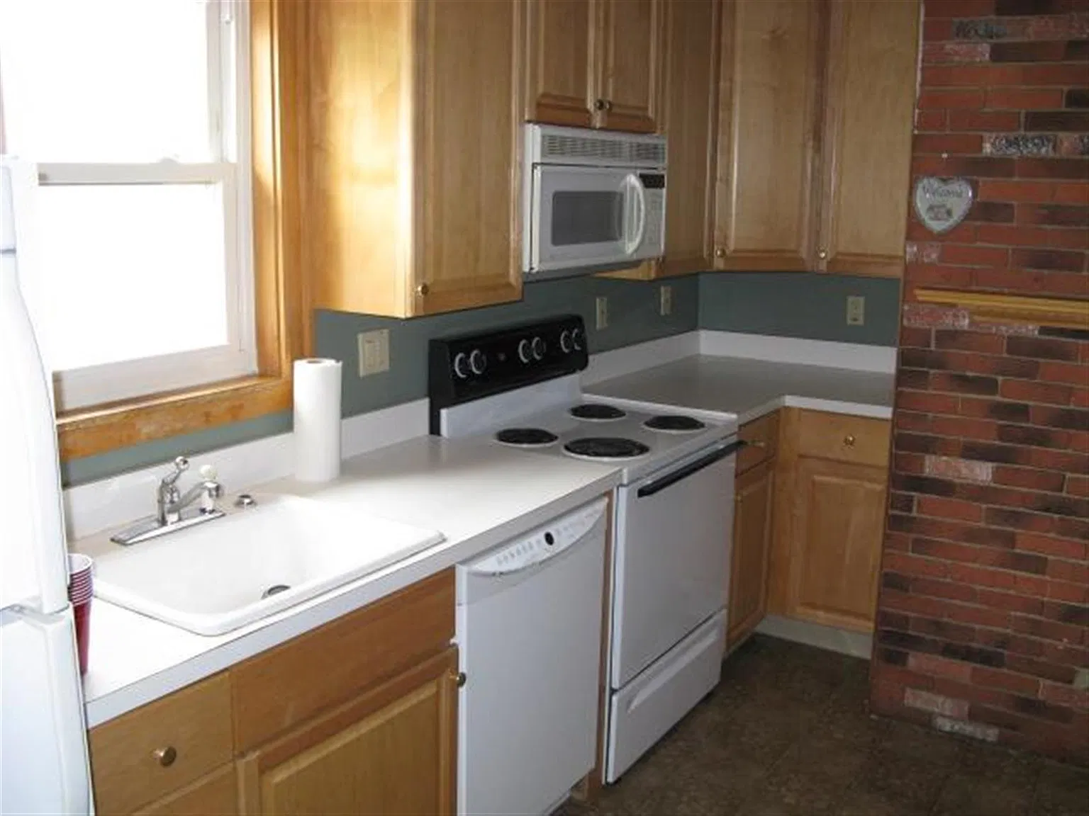 5 bed, 2000 sqft, $6,000 — Photo 2