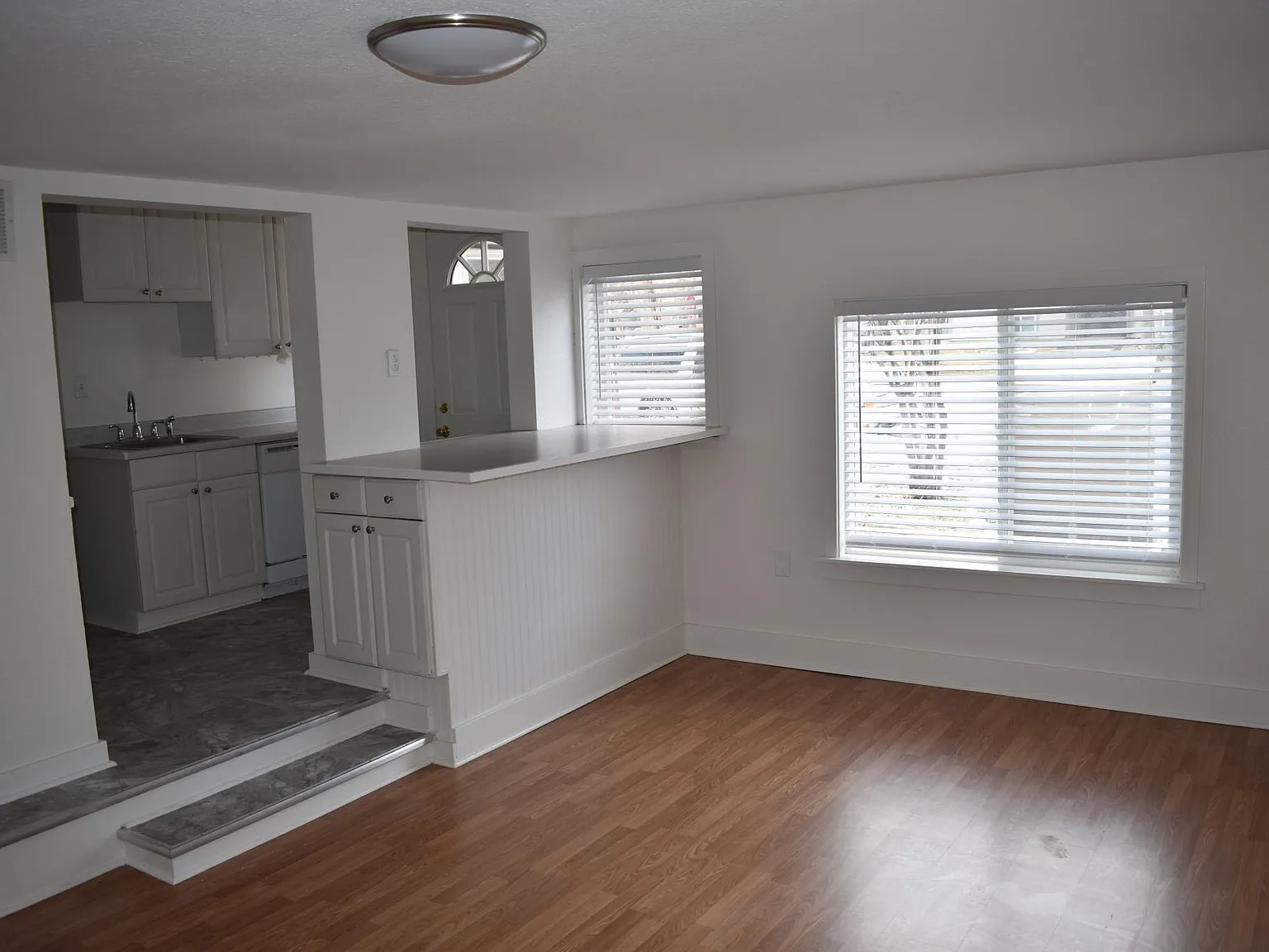 3 bed, 1177 sqft, $2,250 — Photo 2