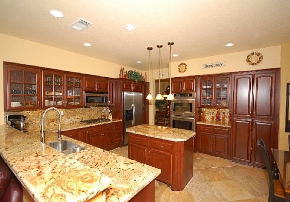 5th image of 3318 Bramhall Pl