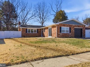 6 Thornhollow Rd, Newark, DE 19711