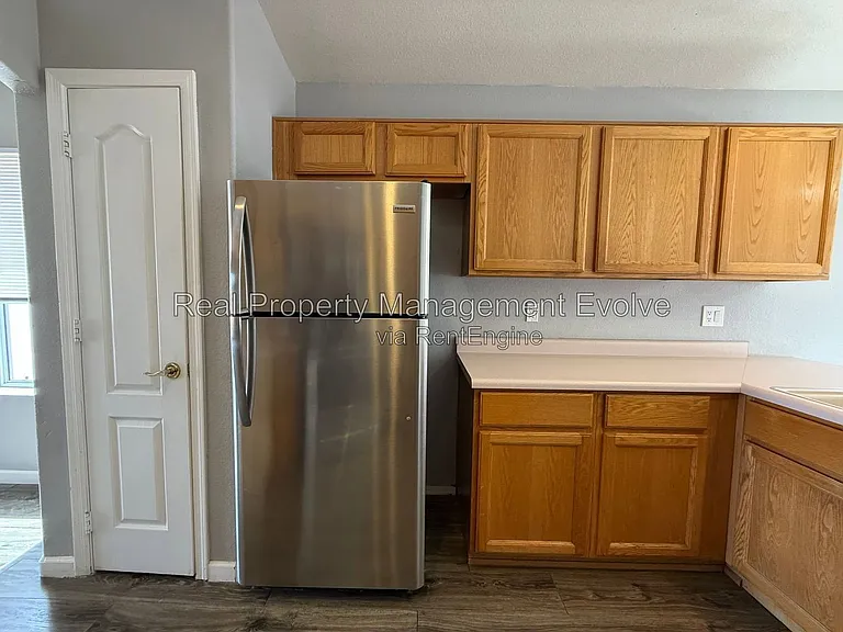 6246 W Blackhawk Dr — Photo 9