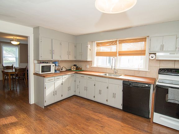 4th image of 3254 Hazelwood Ave