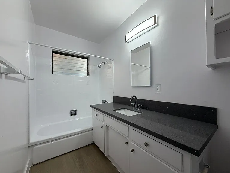 1315 N Columbus Ave. — Photo 24