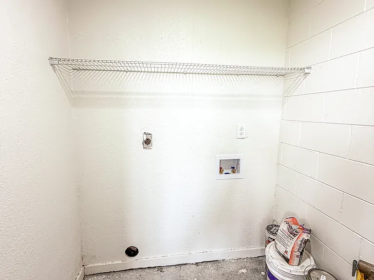 213 McKay Dr #J — Photo 14