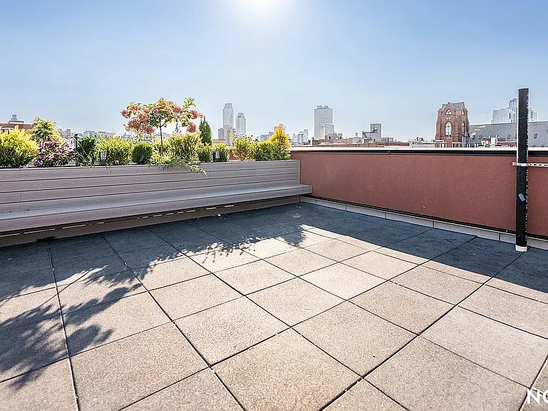 228 N 7th St #110 — Photo 7