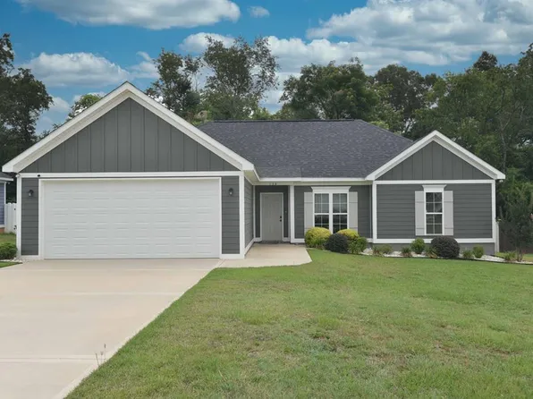 136 Hillridge Dr, Leesburg, GA 31763