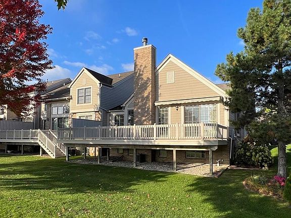 4th image of 16764 Lochmoor Cir E