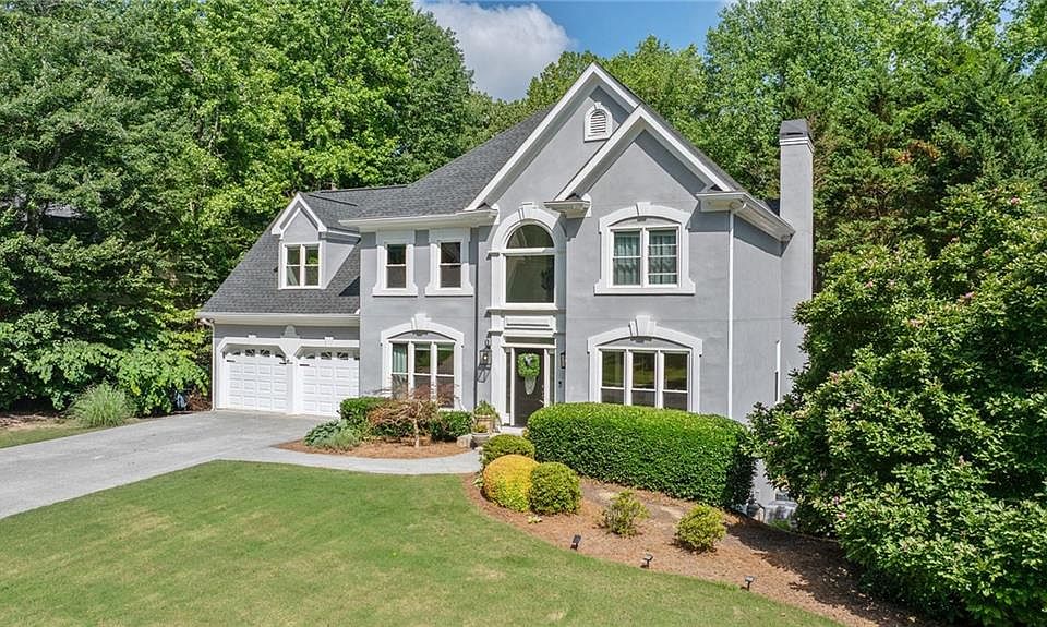 1st image of 681 Braidwood Ter NW