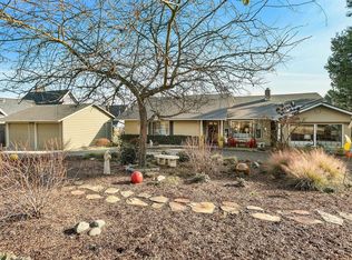 610 N Oregon St, Jacksonville, OR