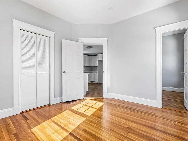 267-269 Farrington St #2 — Photo 17