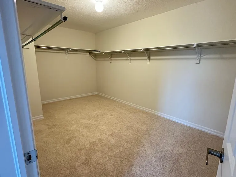 232 Warden St — Photo 24