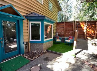 (Undisclosed Address), Mercer Island, WA 98040