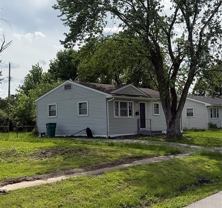 1st image of 28 School St