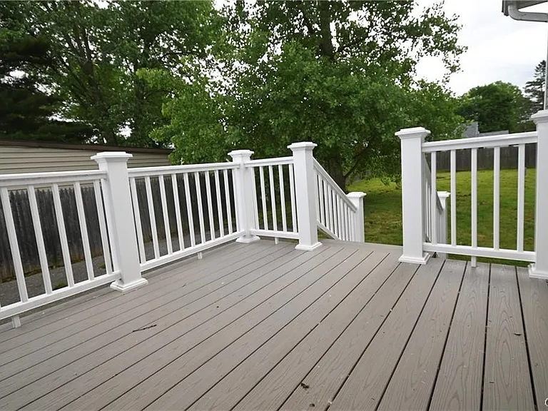 5854 Reis Dr — Photo 18