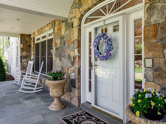 200 Palmer Hill Rd 10 - WEB.jpg