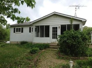 14186 Cole Rd, Linden, MI 48451