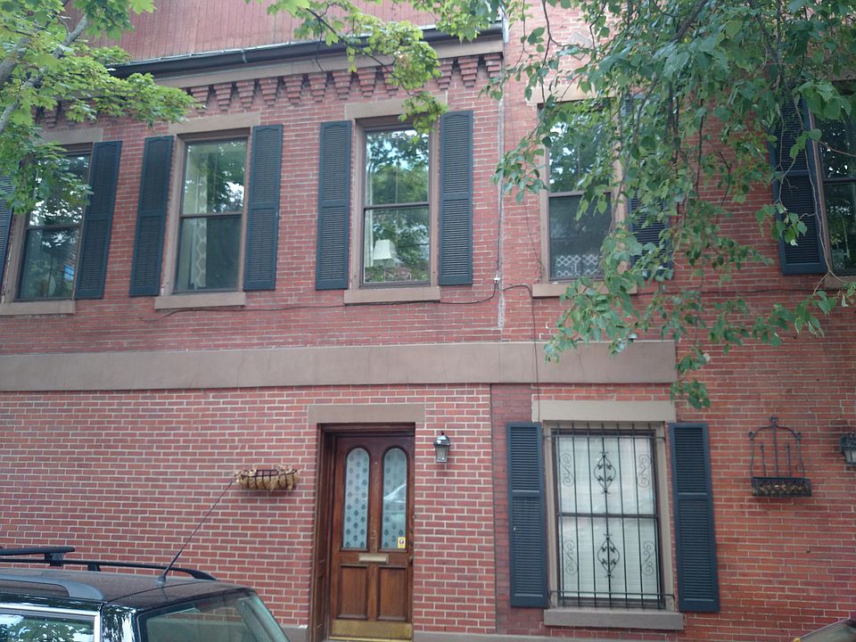 2nd image of 124 Appleton St