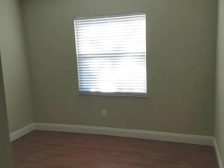 721 Segovia Rd — Photo 6
