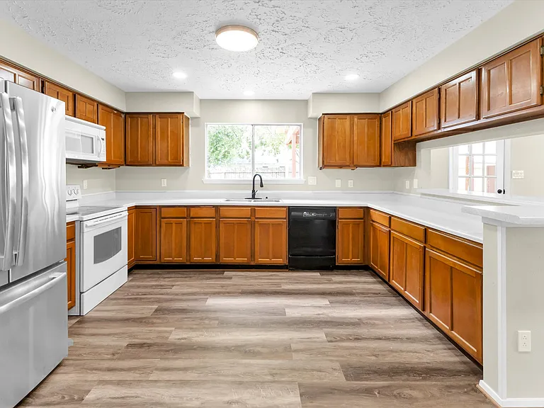 10311 Blue Oak Dr — Photo 15