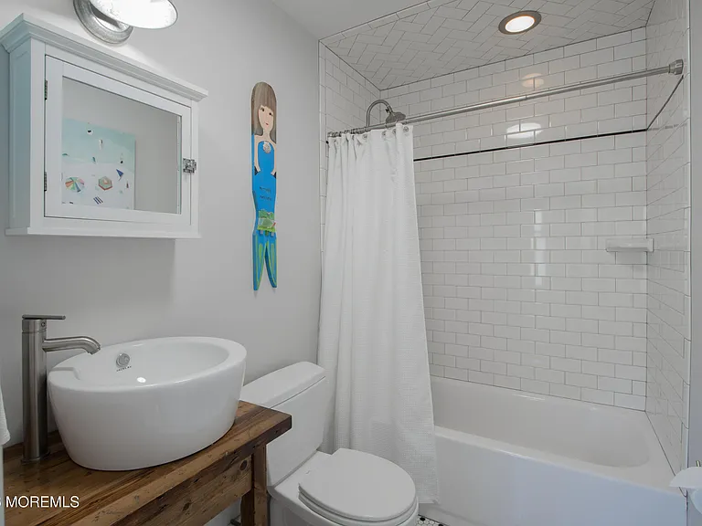 31 Washington Ave — Photo 26