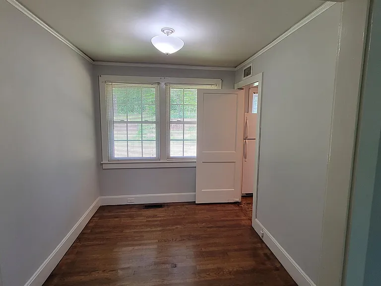 307 Jennings Ave #1 — Photo 9