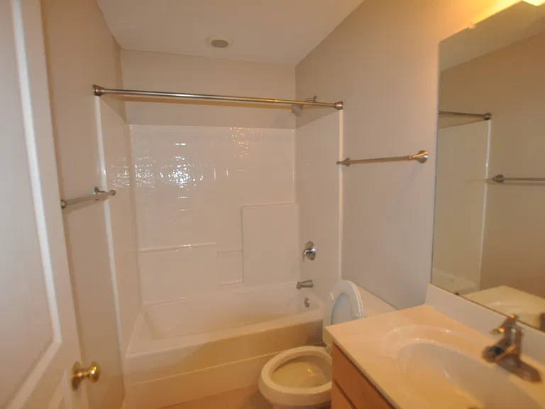 206 Charleston Ln — Photo 16