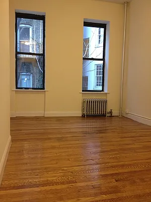 Rented by KVNY Soho | media 32