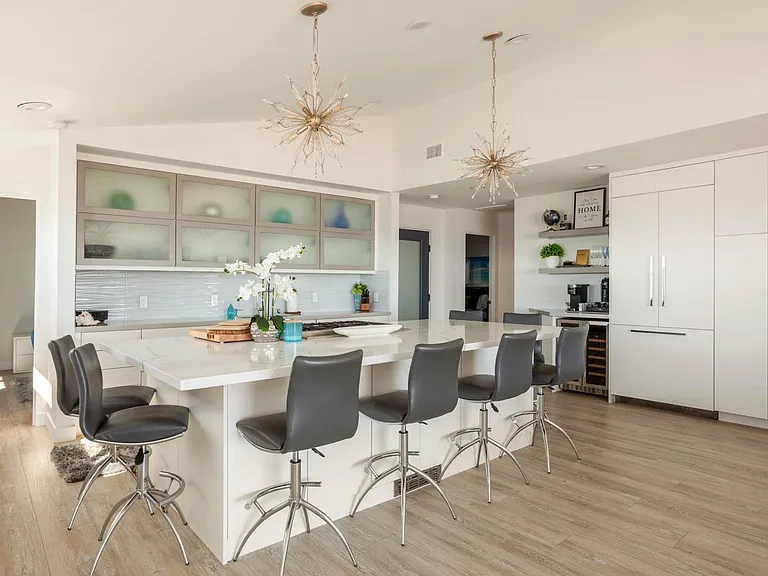 707 S Sierra Ave S #12 — Photo 4