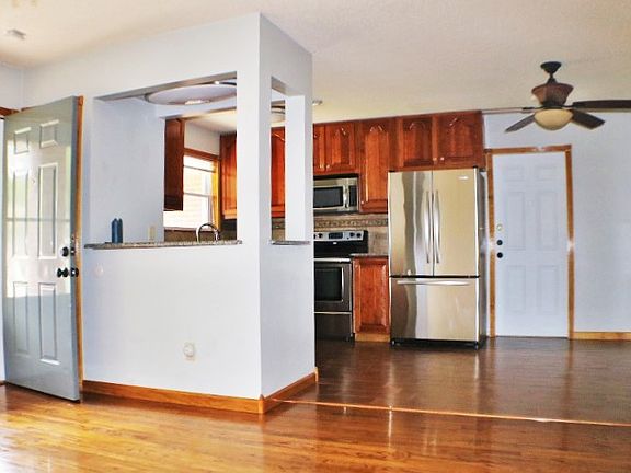 5th image of 306 Sherwood Ave